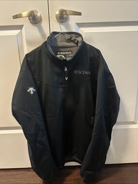 Descente Men’s Black Performance Full-Zip Jacket (size: L)